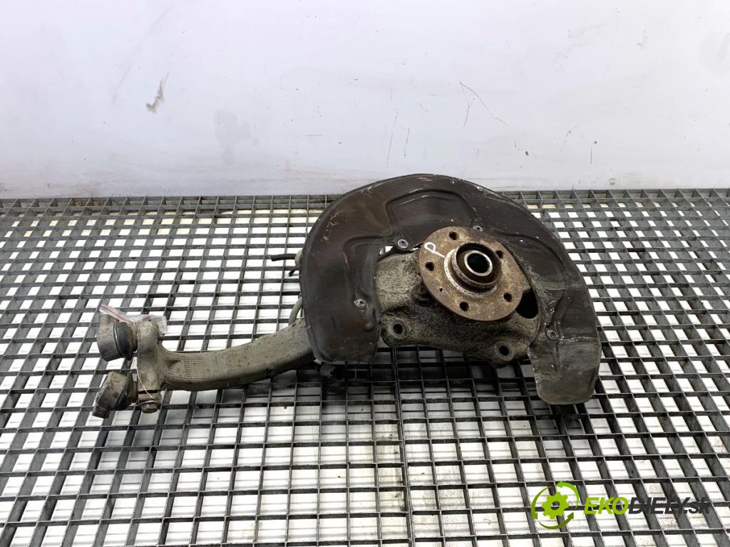 AUDI A8 D4 sedan 2015 368 kW 6.3 W12 quattro 6299 náboj pravy predný 