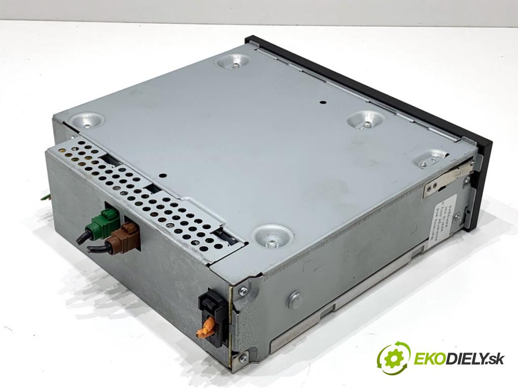 AUDI A8 D4 sedan 2015 368 kW 6.3 W12 quattro 6299 Menič CD 4H0035108F (CD menič)