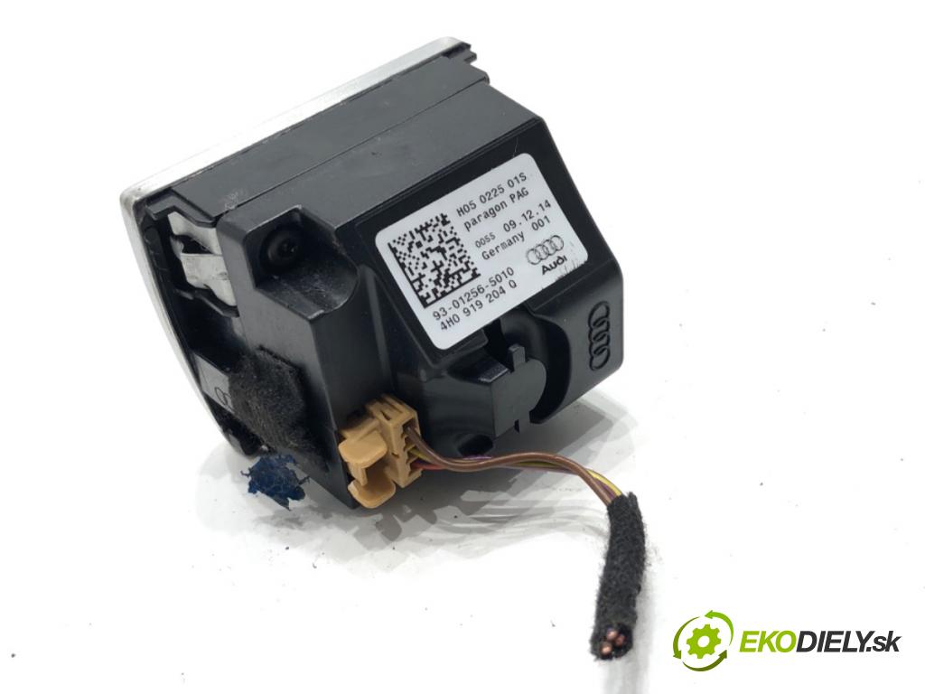 AUDI A8 D4 sedan 2015 368 kW 6.3 W12 quattro 6299 displej 4H0919204Q (Přístrojová deska)