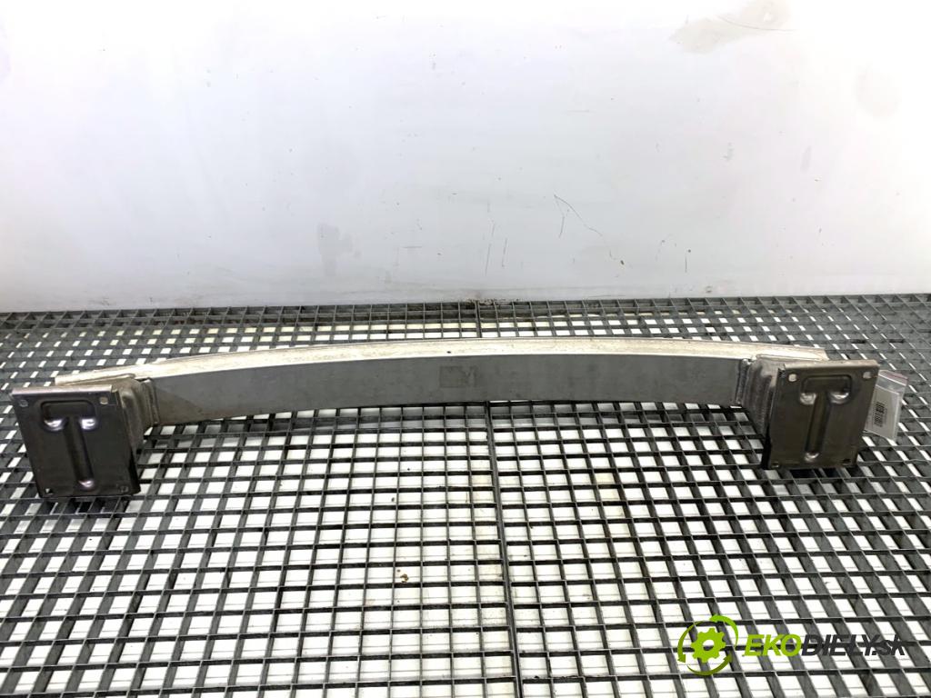 AUDI A8 D4 sedan 2015 368 kW 6.3 W12 quattro 6299 Výstuha nárazníka zad  (Výstuha zadná)