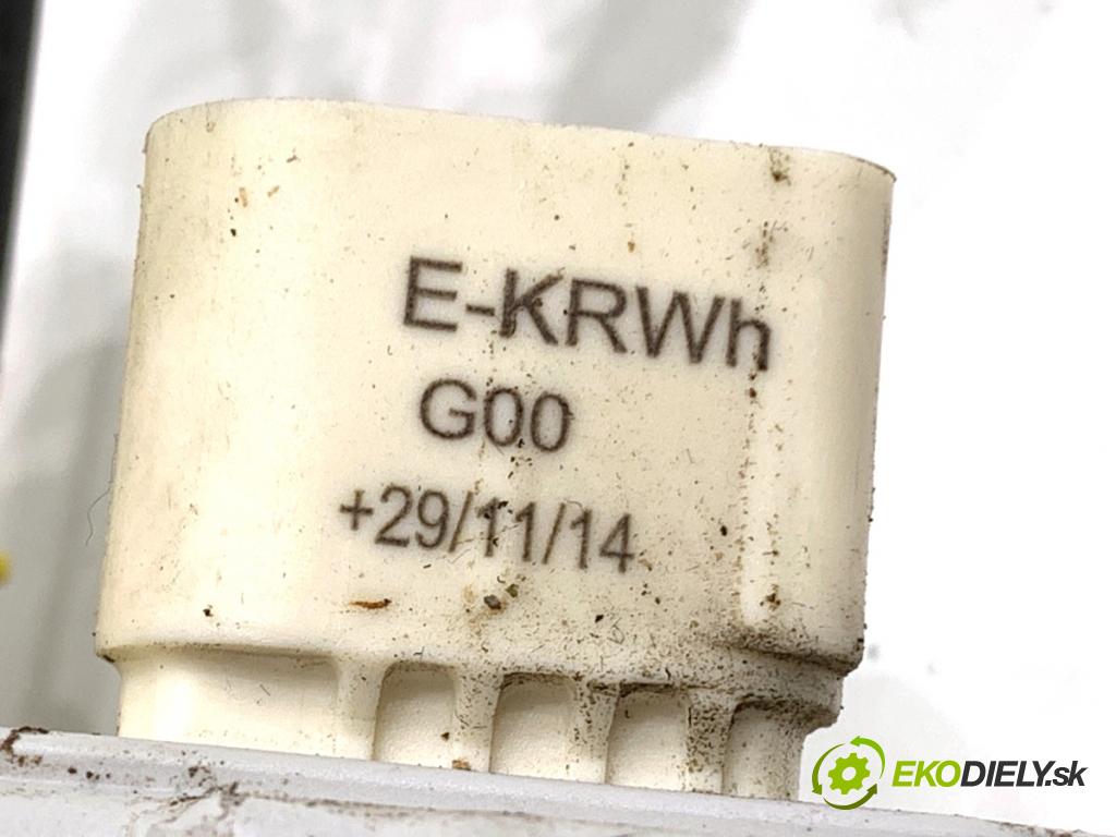 AUDI A8 D4 sedan 2015 368 kW 6.3 W12 quattro 6299 zámok Dvere pravy zad