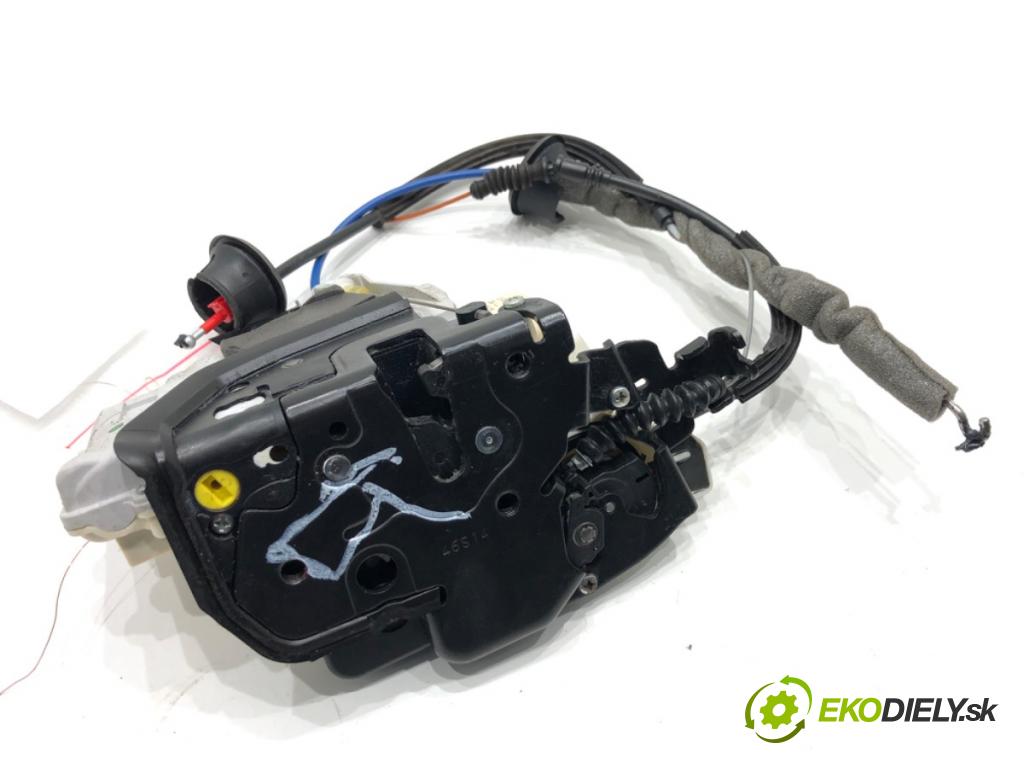 AUDI A8 D4 sedan 2015 368 kW 6.3 W12 quattro 6299 zámok Dvere ľavy zad 4H0839015D