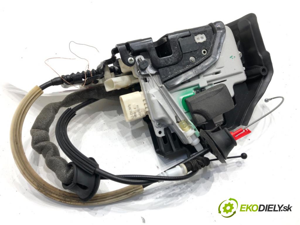 AUDI A8 D4 sedan 2015 368 kW 6.3 W12 quattro 6299 zámok Dvere ľavy predný