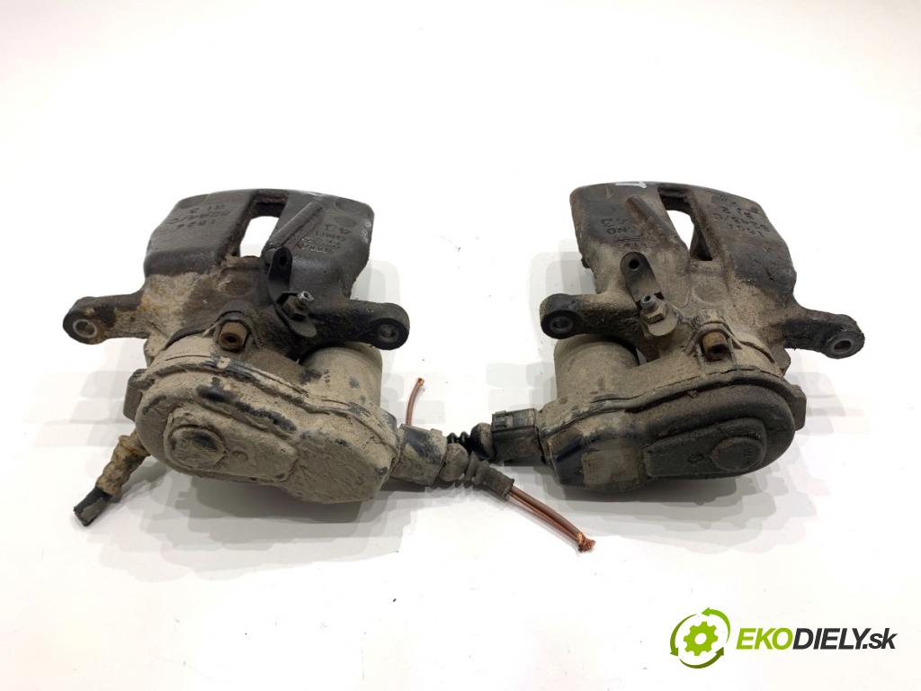 AUDI A8 D4 sedan 2015 368 kW 6.3 W12 quattro 6299 SVORKY: zad 256MM 8244/C 82443/C