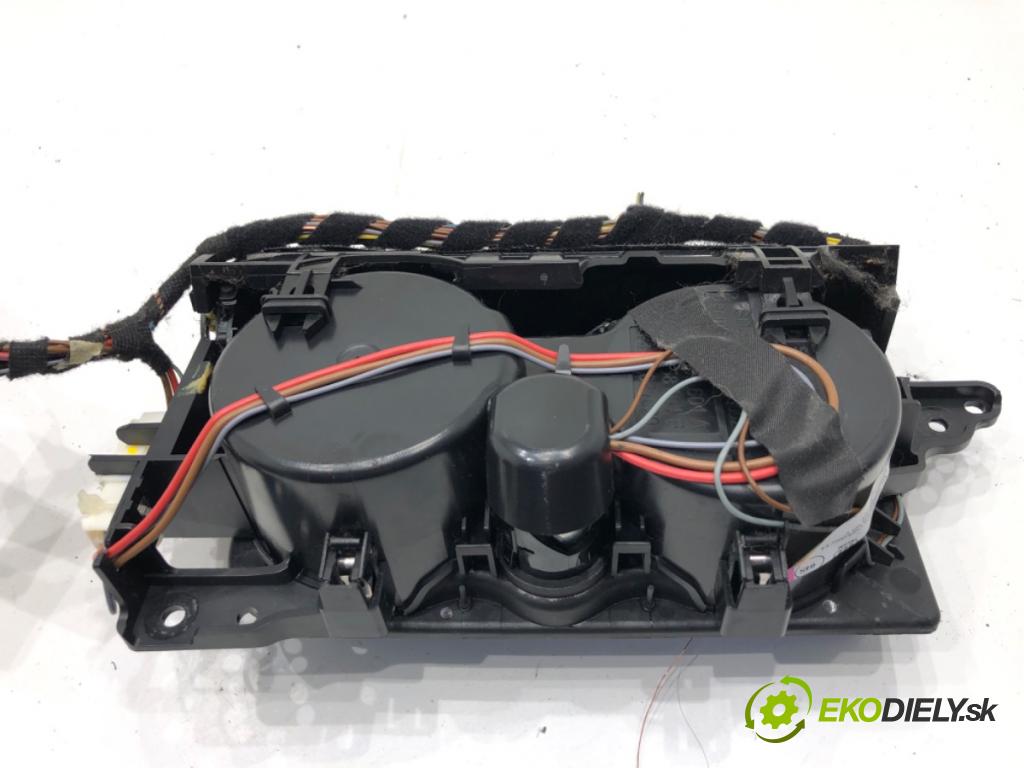 AUDI A8 D4 sedan 2015 368 kW 6.3 W12 quattro 6299 Držiak na nápoje 4H1858601C (Držiak (úchyt) na nápoje)