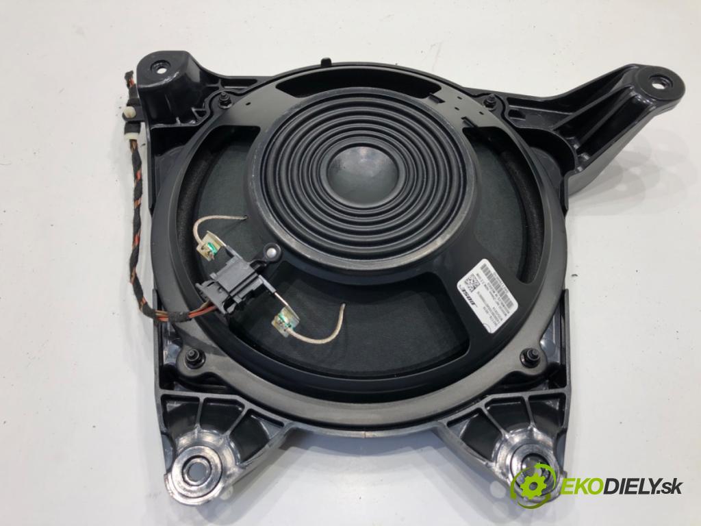 AUDI A8 D4 sedan 2015 368 kW 6.3 W12 quattro 6299 subwoofer 342176-0010 (Audio zařízení)