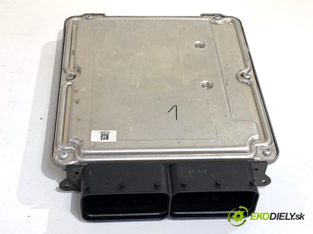 AUDI A8 D4 sedan 2015 368 kW 6.3 W12 quattro 6299 řídící jednotka motora 07P906027C (Řídicí jednotka)