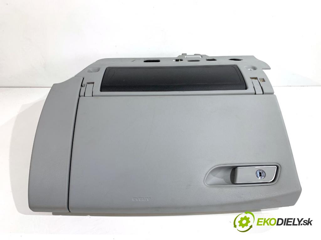 AUDI A8 D4 sedan 2015 368 kW 6.3 W12 quattro 6299 Priehradka, kastlík spolujazdca  (Priehradka (kastlík))