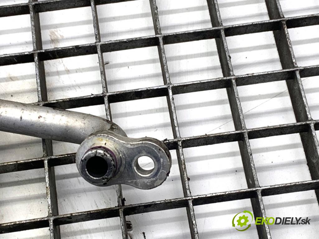 AUDI A8 D4 sedan 2015 368 kW 6.3 W12 quattro 6299 rúrka klimatizácie  (Rúrka klimatizácie)