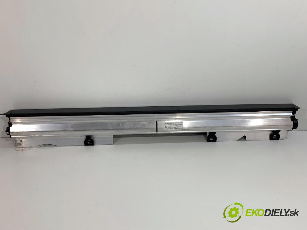 AUDI A8 D4 sedan 2015 368 kW 6.3 W12 quattro 6299 Roleta dveře levý zadní část 4H4861333