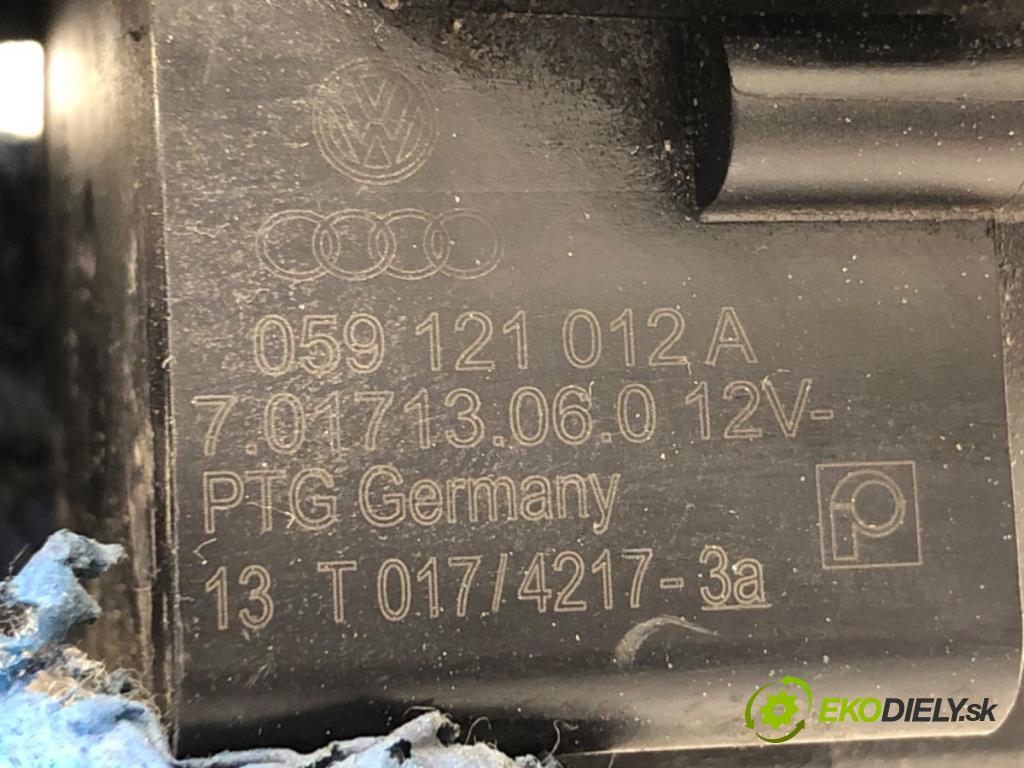 AUDI A8 D4 sedan 2015 368 kW 6.3 W12 quattro 6299 DALŠÍ: pumpa vody 059121012A (Vodní pumpa)