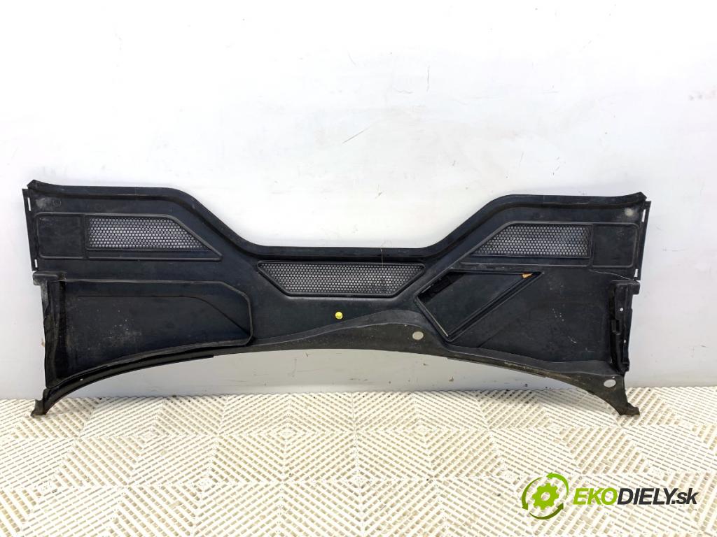 AUDI A8 D4 sedan 2015 368 kW 6.3 W12 quattro 6299 Torpédo, plast pod čelné okno 4H1819403 (Torpédo (plast pod čelným sklom))