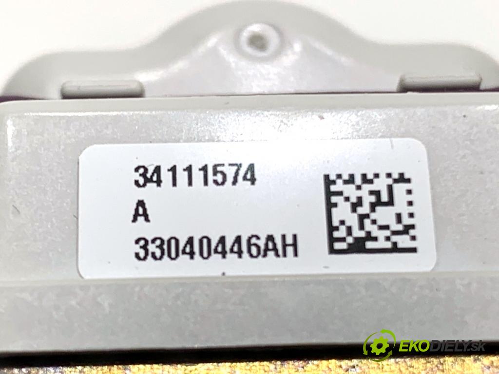 AUDI A8 D4 sedan 2015 368 kW 6.3 W12 quattro 6299 Držiak BEZPEČNOSŤ pravy predný