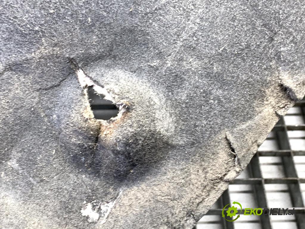 AUDI A8 D4 sedan 2015 368 kW 6.3 W12 quattro 6299 podblatník ľavy predný