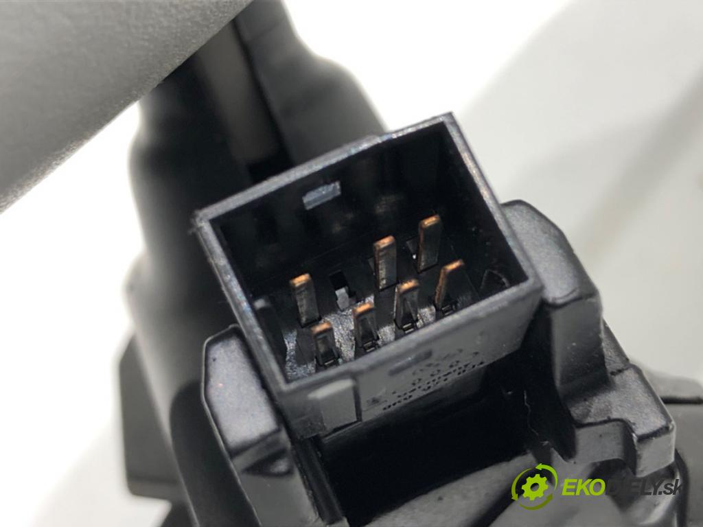 AUDI A8 D4 sedan 2015 368 kW 6.3 W12 quattro 6299 Spätné zrkadlo vnútorné 4H0857511A (Spätné zrkadlo vnútorné)