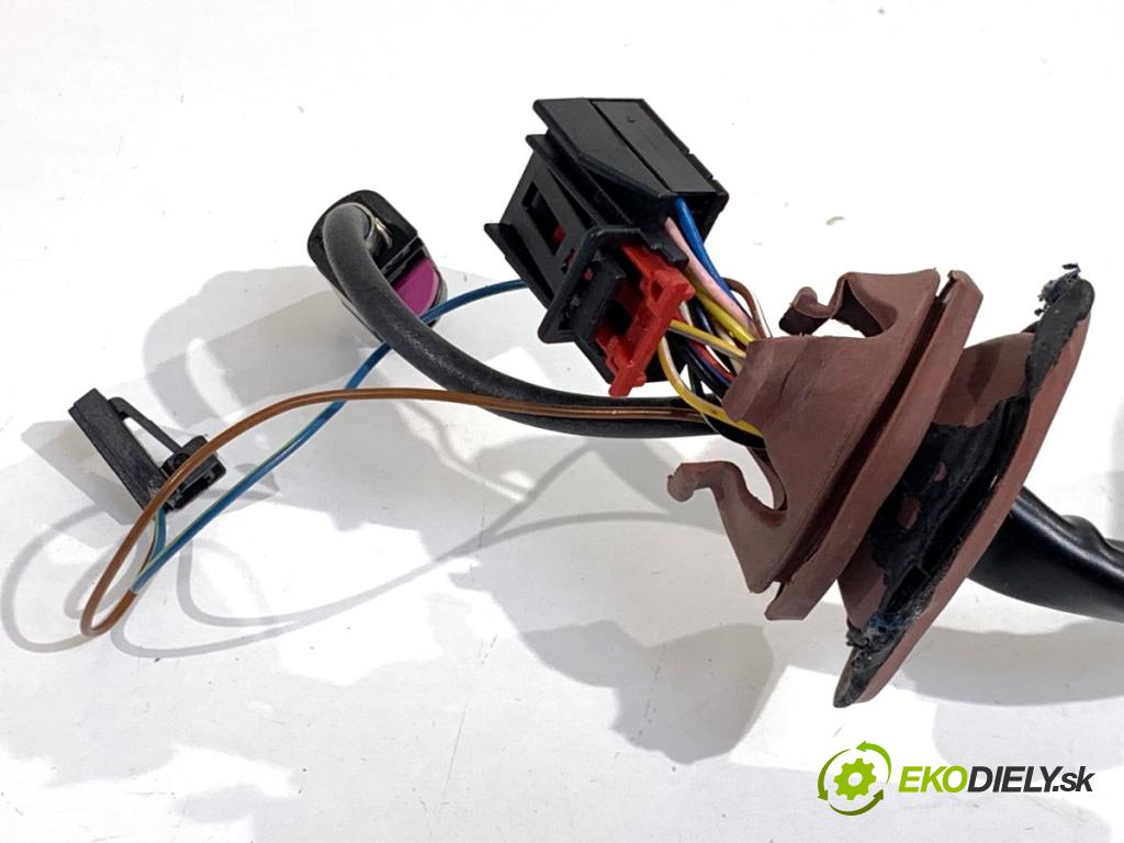 AUDI A8 D4 sedan 2015 368 kW 6.3 W12 quattro 6299 Spätné zrkadlo ľavy