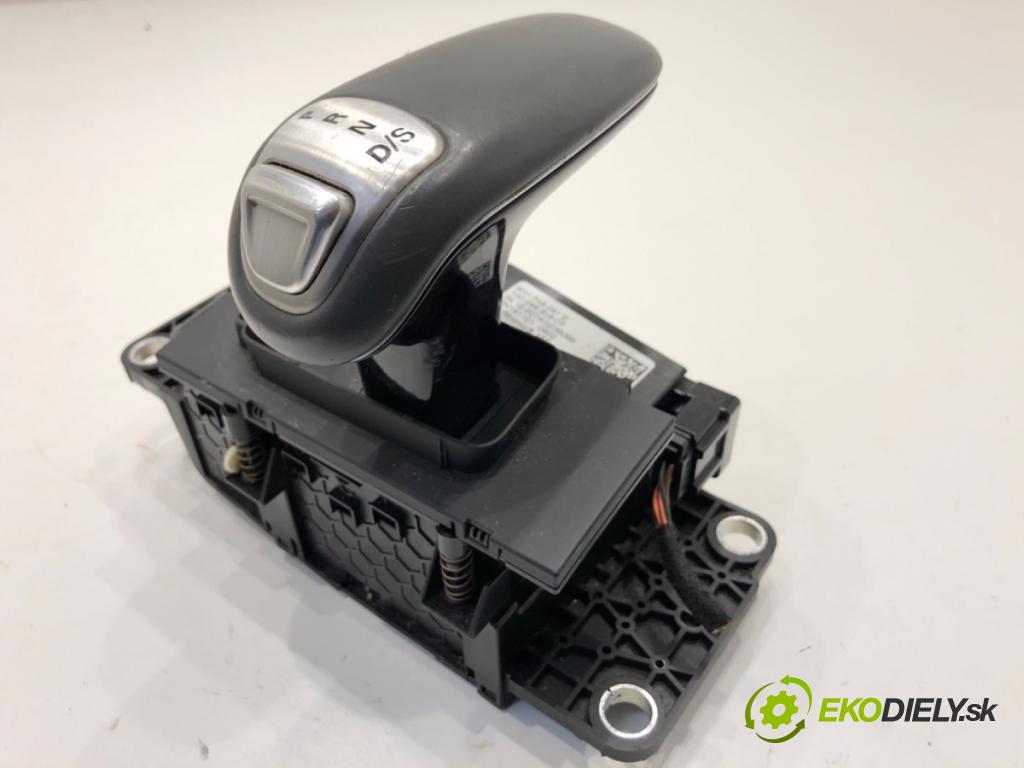 AUDI A8 D4 sedan 2015 368 kW 6.3 W12 quattro 6299 kulisa 4H1927731A (Řadicí páka (kulisa) )