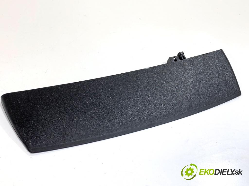 AUDI A8 D4 sedan 2015 368 kW 6.3 W12 quattro 6299 Svetlo brzdových svetiel 4H0945097