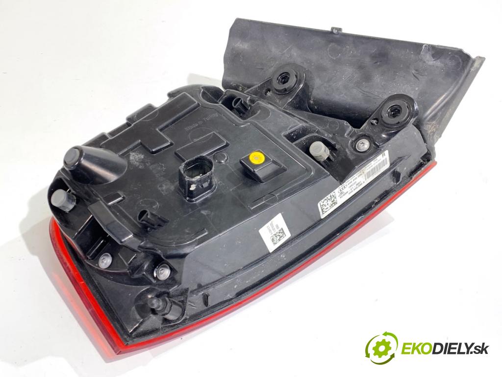 AUDI A8 D4 sedan 2015 368 kW 6.3 W12 quattro 6299 Svetlo pravy zad 4H0945096K