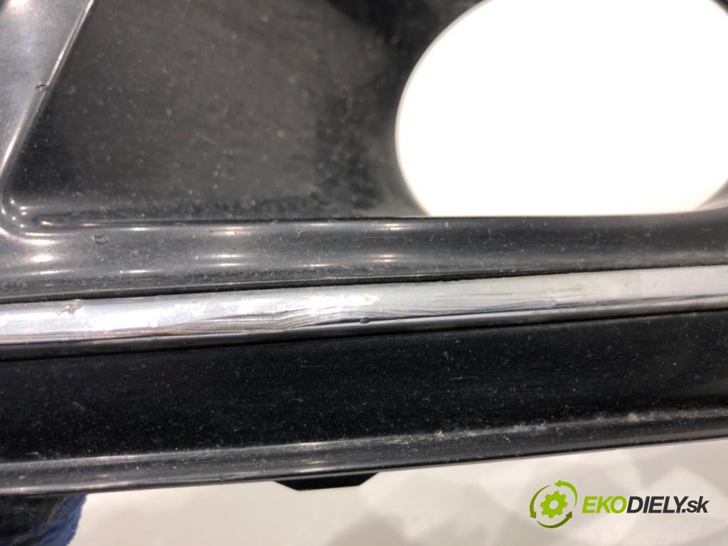 AUDI A8 D4 sedan 2015 368 kW 6.3 W12 quattro 6299 Mriežky nárazníka ľavy predný