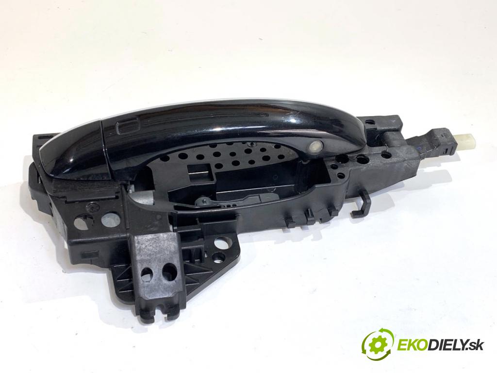 AUDI A8 D4 sedan 2015 368 kW 6.3 W12 quattro 6299 Kľučka vonkajšia pravy predný 