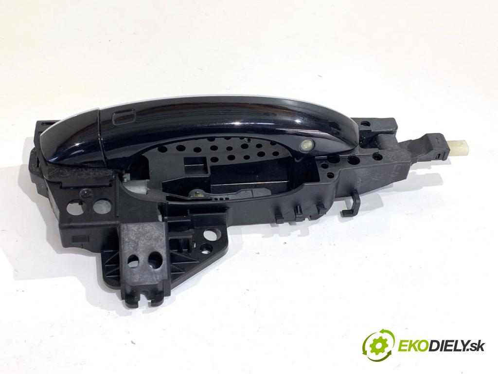 AUDI A8 D4 sedan 2015 368 kW 6.3 W12 quattro 6299 Kľučka vonkajšia pravy zad 