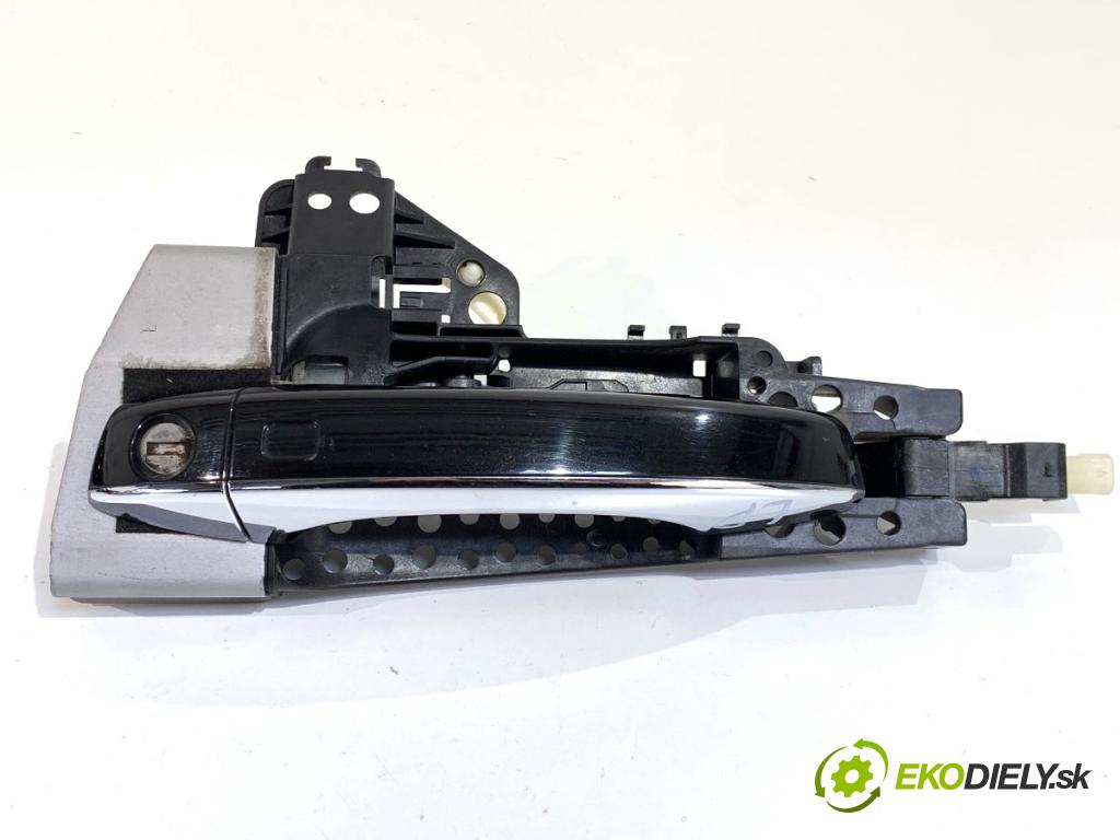 AUDI A8 D4 sedan 2015 368 kW 6.3 W12 quattro 6299 Kľučka vonkajšia ľavy predný 