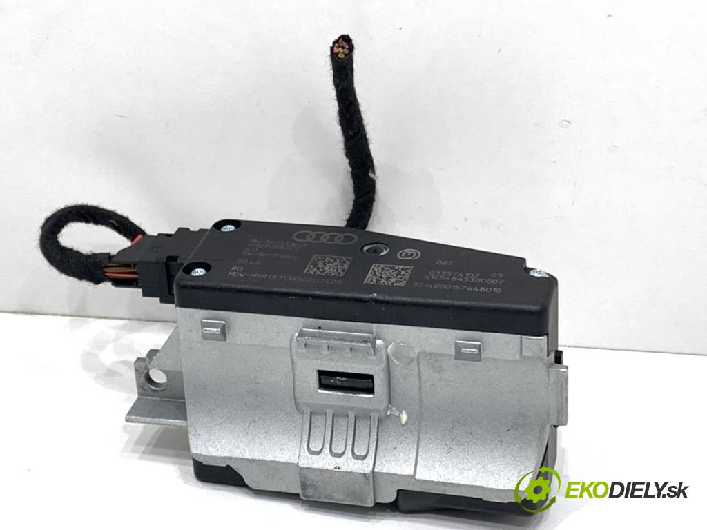 AUDI A8 D4 sedan 2015 368 kW 6.3 W12 quattro 6299 blokáda volantu 4H0905852C (Riadenie ostatné)