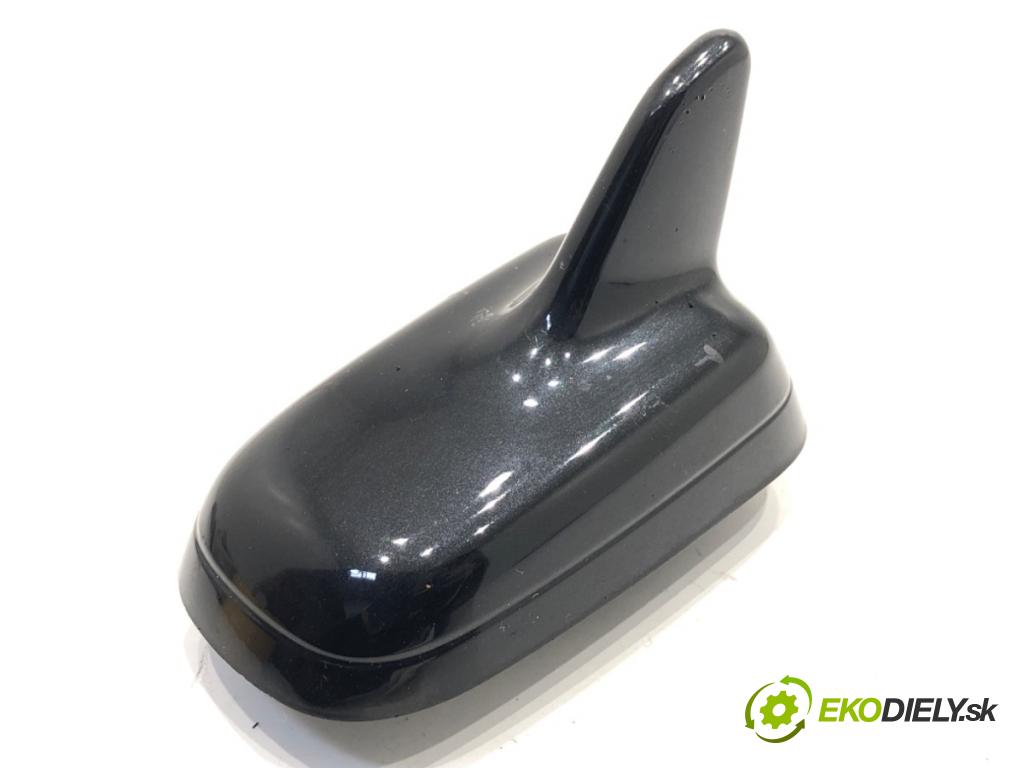 AUDI A8 D4 sedan 2015 368 kW 6.3 W12 quattro 6299 ANTENA 4H0035503E