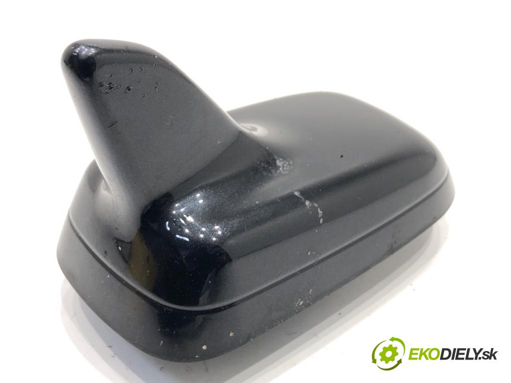 AUDI A8 D4 sedan 2015 368 kW 6.3 W12 quattro 6299 ANTENA 4H0035503E