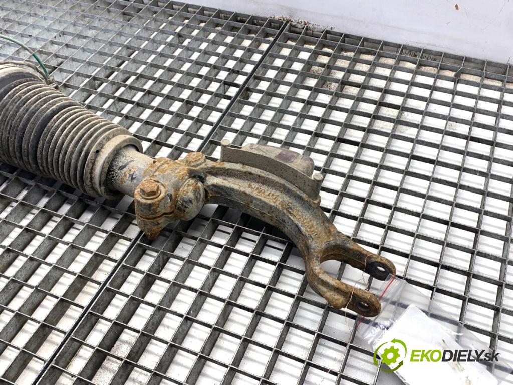 AUDI A8 D4 sedan 2015 368 kW 6.3 W12 quattro 6299 tlumič pravý přední část