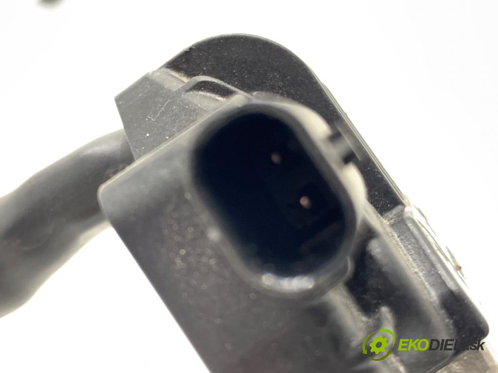 AUDI A8 D4 sedan 2015 368 kW 6.3 W12 quattro 6299 svorka MINUS: 4H0915181F