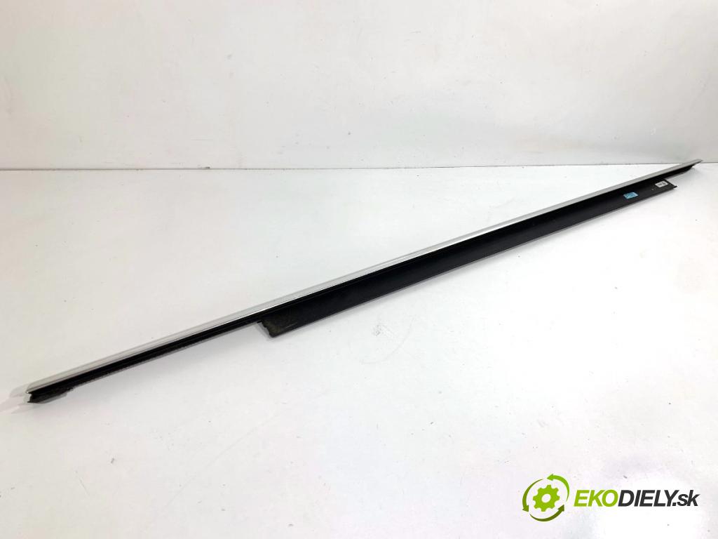 AUDI A8 D4 sedan 2015 368 kW 6.3 W12 quattro 6299 Lišta Sbírání: zad pravy 4H4853764C