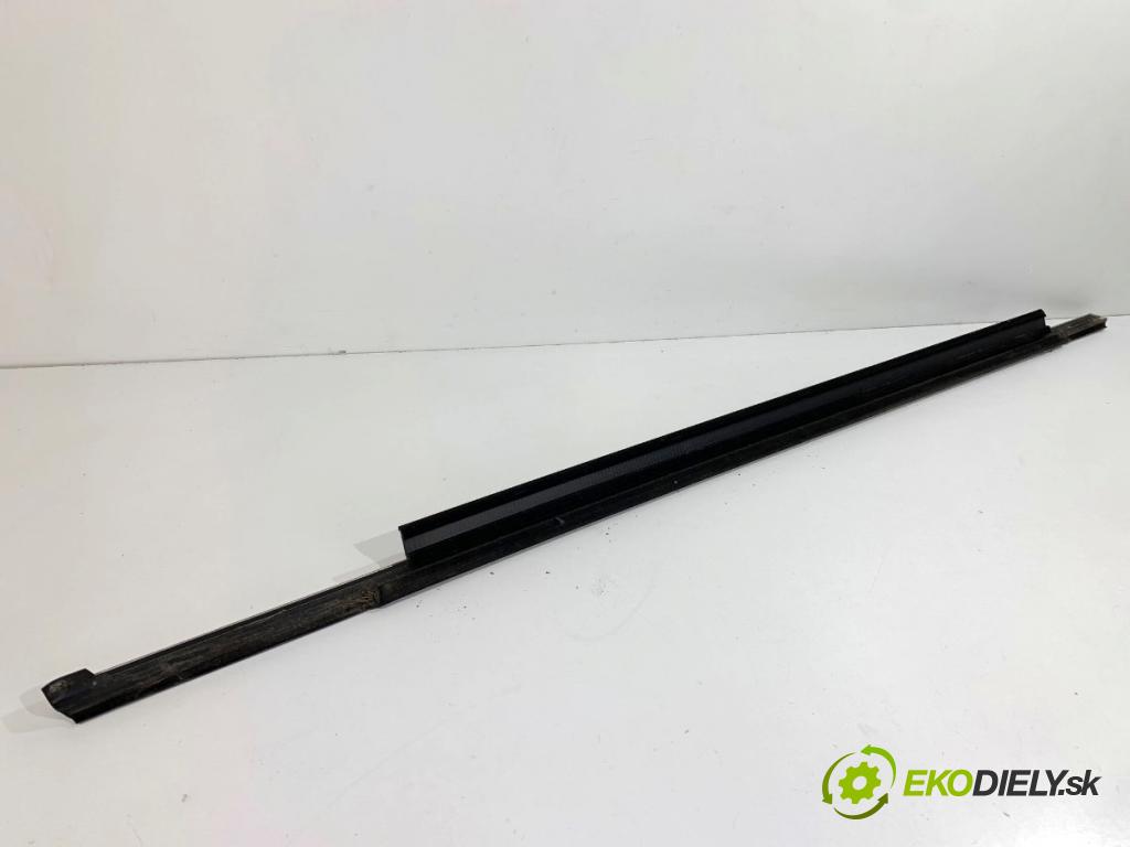 AUDI A8 D4 sedan 2015 368 kW 6.3 W12 quattro 6299 Lišta Sbírání: zad pravy 4H4853764C