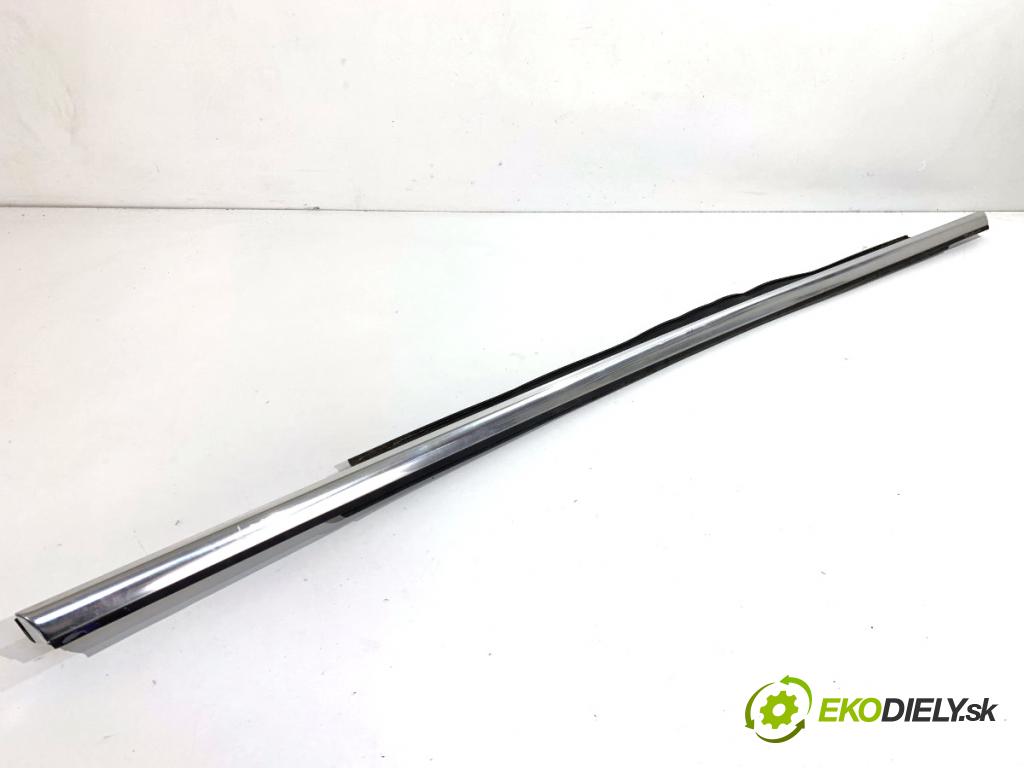 AUDI A8 D4 sedan 2015 368 kW 6.3 W12 quattro 6299 lišta Sbírání: zadní část levý 4H4853763C