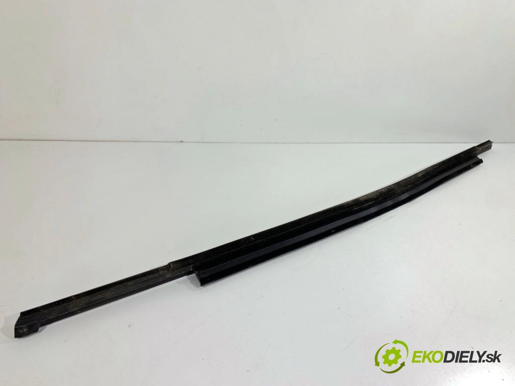 AUDI A8 D4 sedan 2015 368 kW 6.3 W12 quattro 6299 Lišta Sbírání: zad ľavy 4H4853763C