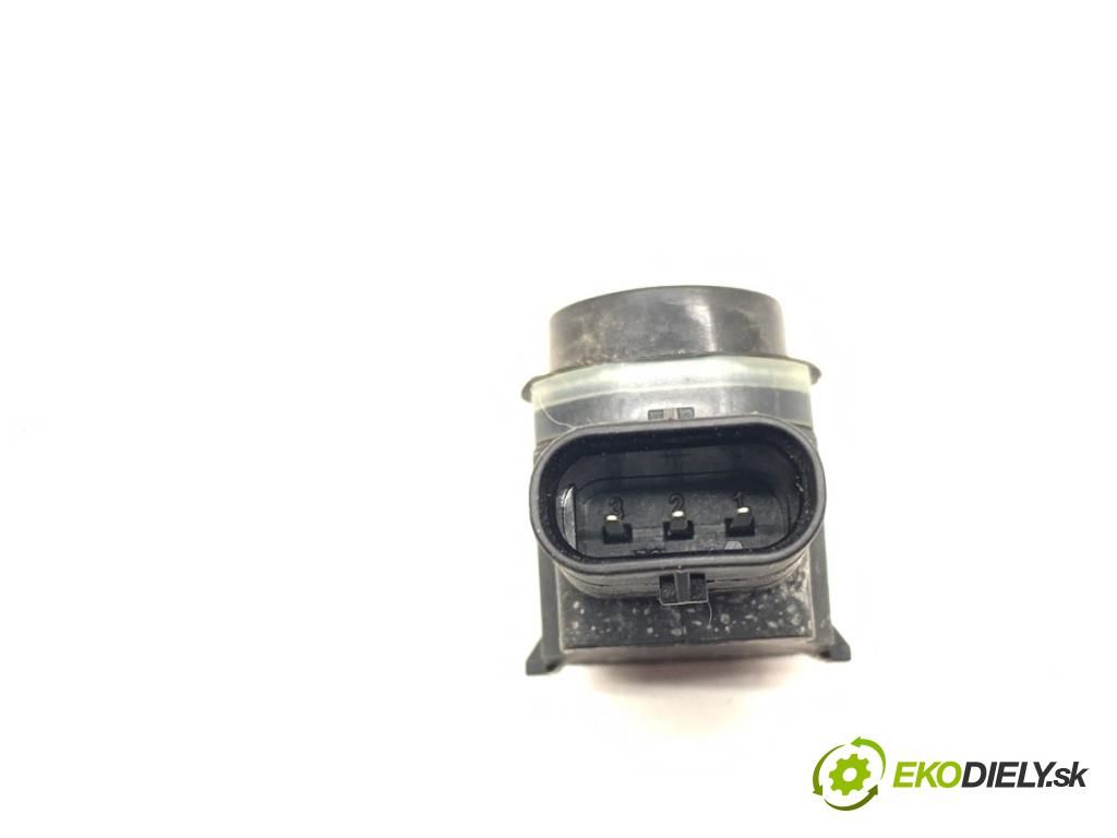 AUDI A8 D4 sedan 2015 368 kW 6.3 W12 quattro 6299 Snímač PDC 1S0919275C