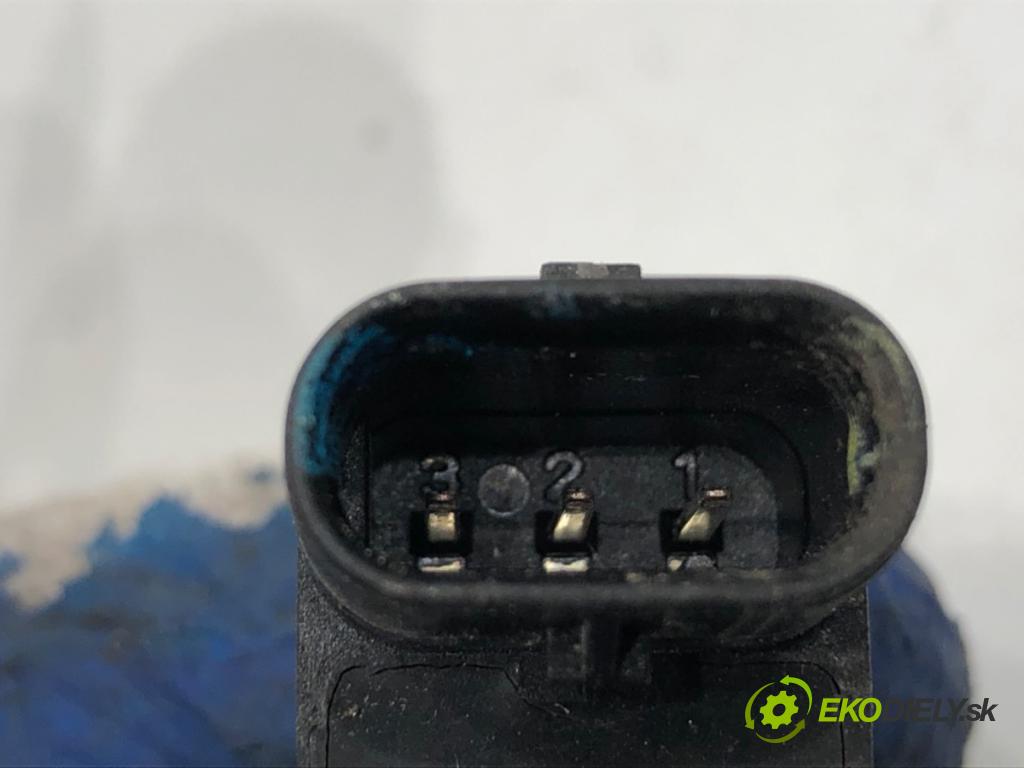 AUDI A8 D4 sedan 2015 368 kW 6.3 W12 quattro 6299 Snímač PDC 1S0919275D