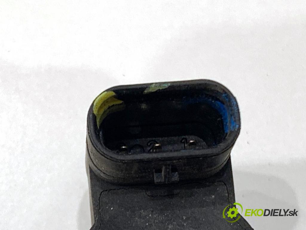 AUDI A8 D4 sedan 2015 368 kW 6.3 W12 quattro 6299 Snímač PDC 1S0919275D