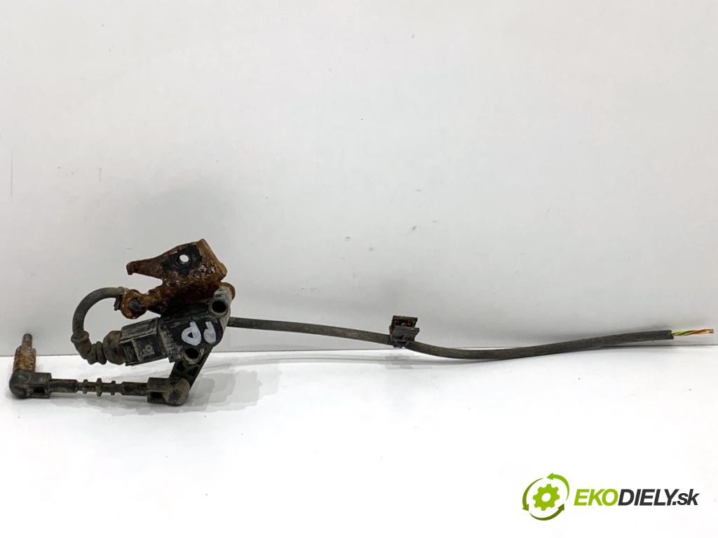 AUDI A8 D4 sedan 2015 368 kW 6.3 W12 quattro 6299 Snímač XENON pravy predný 3C0907503