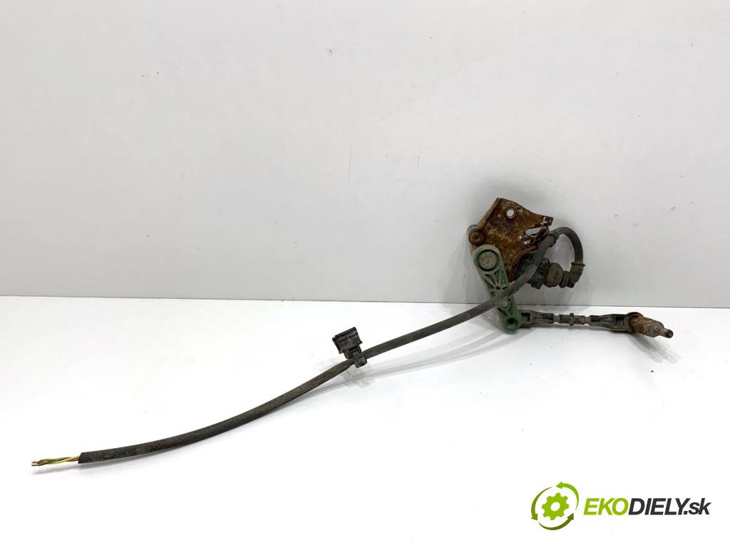 AUDI A8 D4 sedan 2015 368 kW 6.3 W12 quattro 6299 Snímač XENON pravy predný 3C0907503