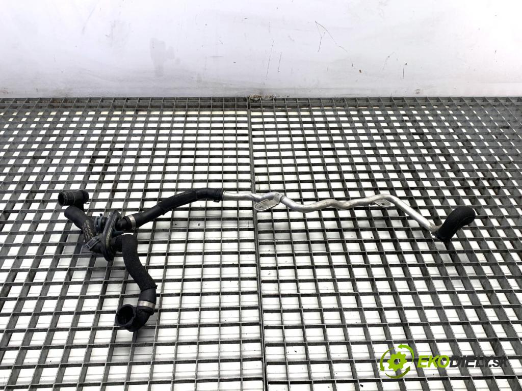 AUDI A8 D4 sedan 2015 368 kW 6.3 W12 quattro 6299 Rúra vody 4H0121034G