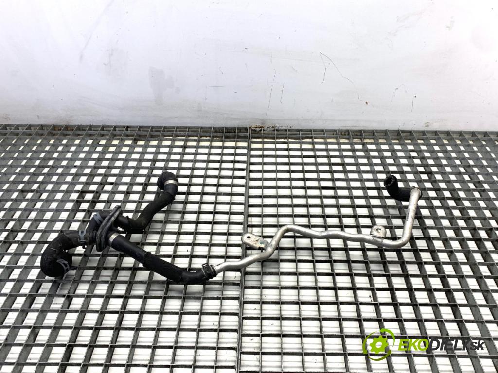 AUDI A8 D4 sedan 2015 368 kW 6.3 W12 quattro 6299 Rúra vody 4H0121034G