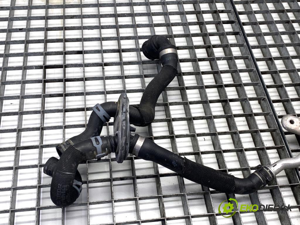 AUDI A8 D4 sedan 2015 368 kW 6.3 W12 quattro 6299 Rúra vody 4H0121034G