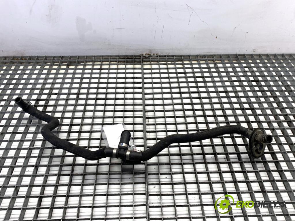 AUDI A8 D4 sedan 2015 368 kW 6.3 W12 quattro 6299 Rúra vody 