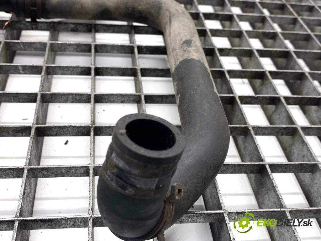 AUDI A8 D4 sedan 2015 368 kW 6.3 W12 quattro 6299 Rúra vody 4H0121030E 4H0121130H