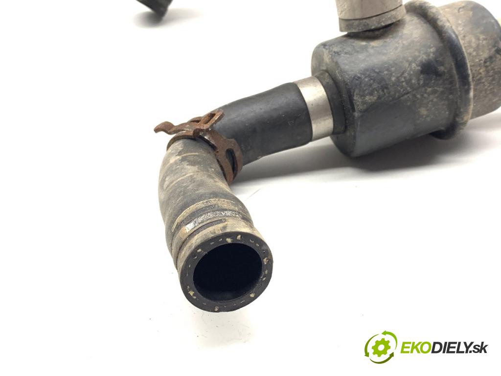 AUDI A8 D4 sedan 2015 368 kW 6.3 W12 quattro 6299 Rúra vody