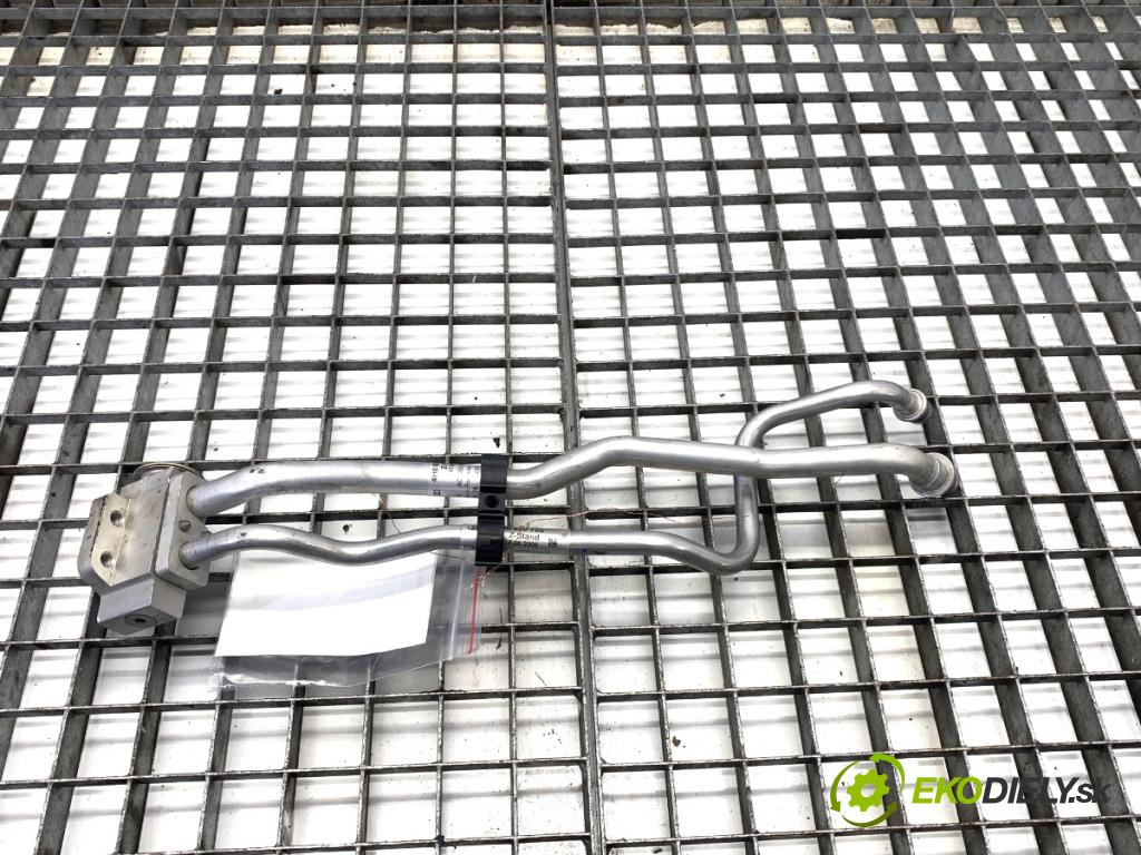 AUDI A8 D4 sedan 2015 368 kW 6.3 W12 quattro 6299 rúrka klimatizácie 4H0820181 4H0820725 (Rúrka klimatizácie)