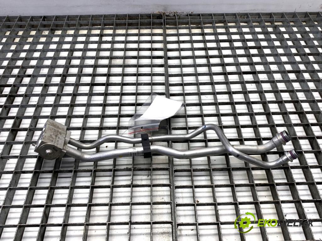 AUDI A8 D4 sedan 2015 368 kW 6.3 W12 quattro 6299 rúrka klimatizácie 4H0820181 4H0820725 (Rúrka klimatizácie)