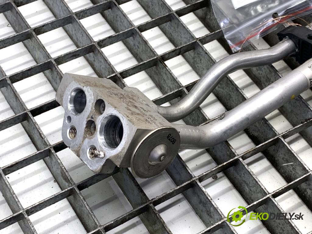 AUDI A8 D4 sedan 2015 368 kW 6.3 W12 quattro 6299 rúrka klimatizácie 4H0820181 4H0820725 (Rúrka klimatizácie)